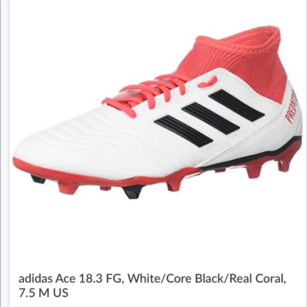 Men's soccer shoes